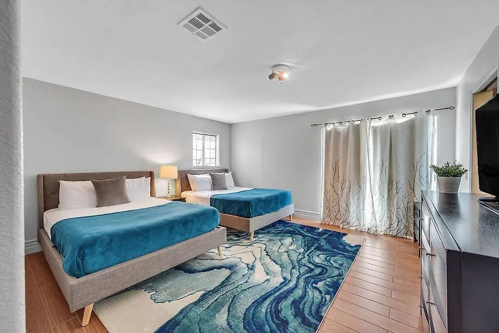 Posh Villa 8 Bdr X Bath 15 Bds Free Spa Heat Las Vegas