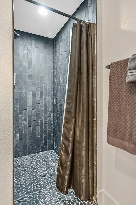 Posh Villa 8 Bdr X Bath 15 Bds Free Spa Heat Las Vegas