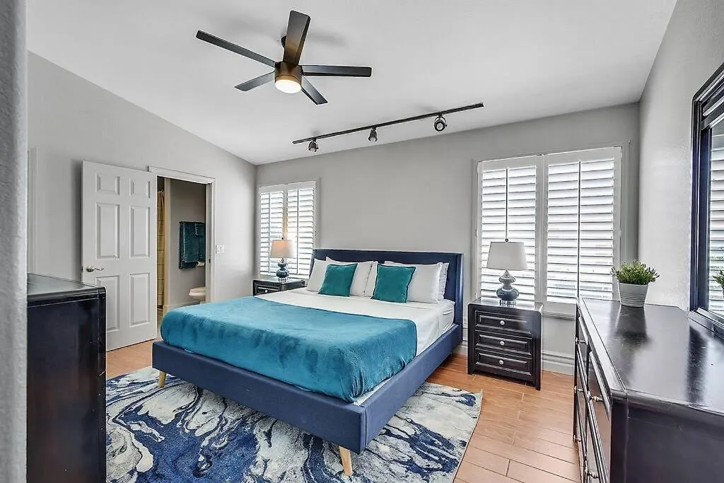 Posh Villa 8 Bdr X Bath 15 Bds Free Spa Heat Las Vegas