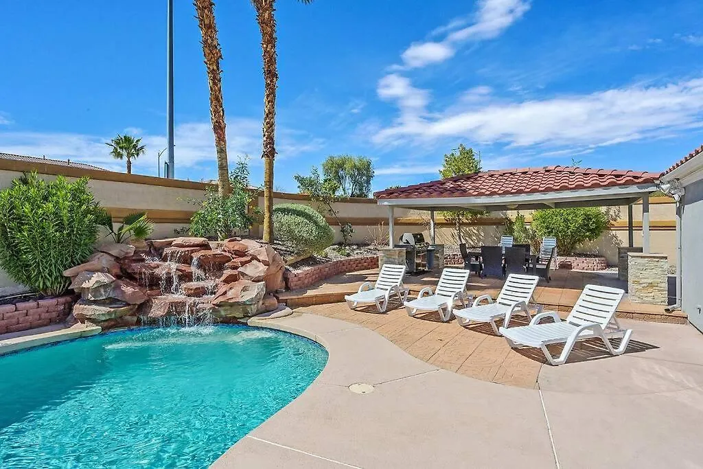 Posh Villa 8 Bdr X Bath 15 Bds Free Spa Heat Las Vegas